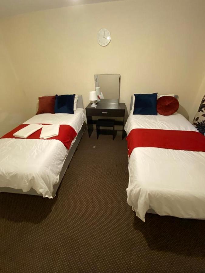 2 Bedroom Lovely Apartment In Woolwich London Exterior photo